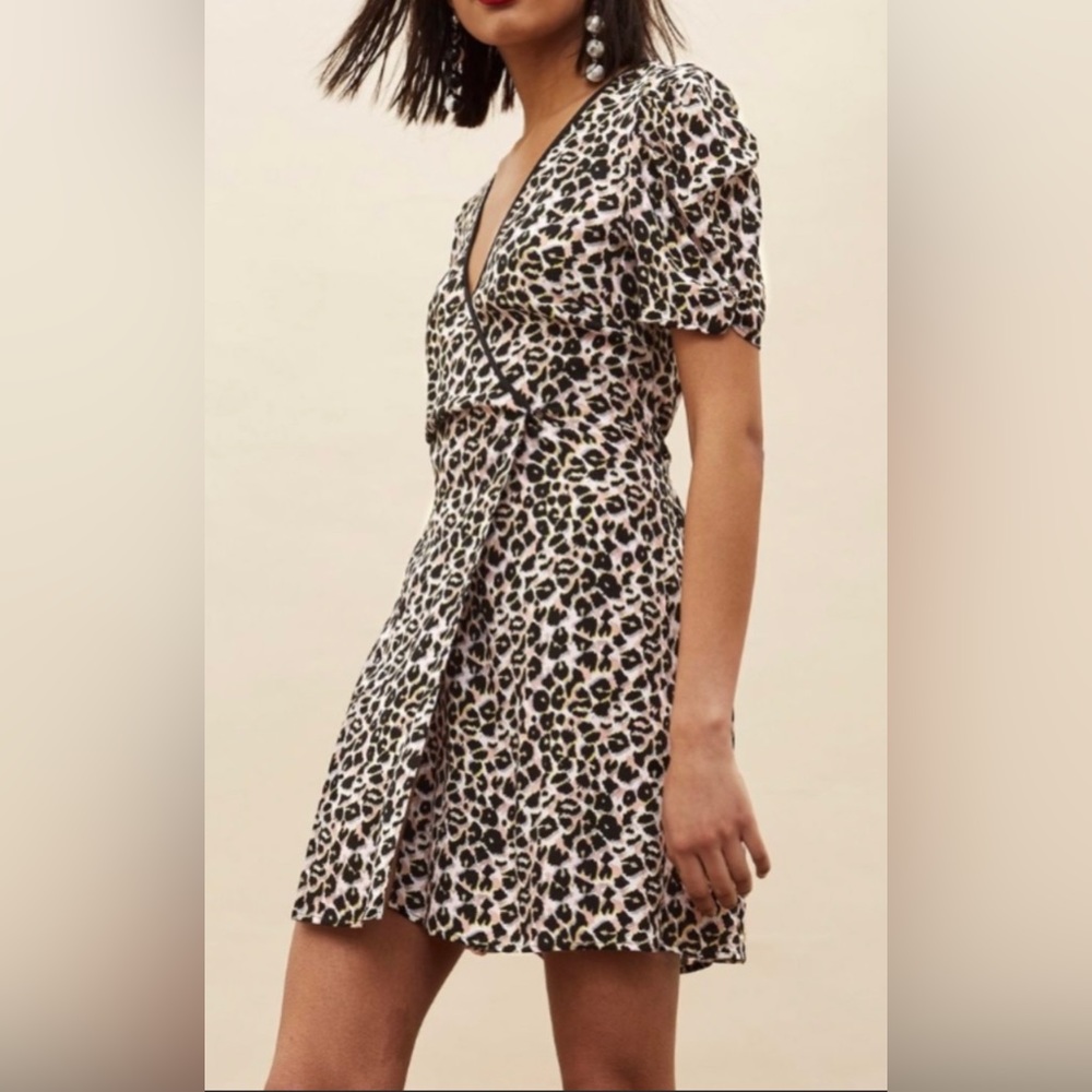 NWOT TopShopLeopard Print Wrap Dress